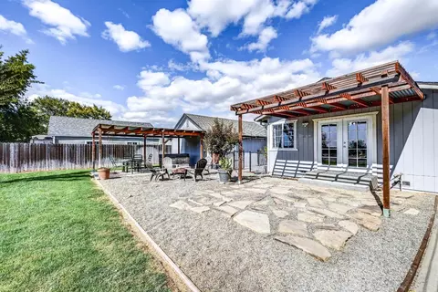 Exterior - 5712 E Jahant Rd, Galt, CA 95632 photo 4 of 9