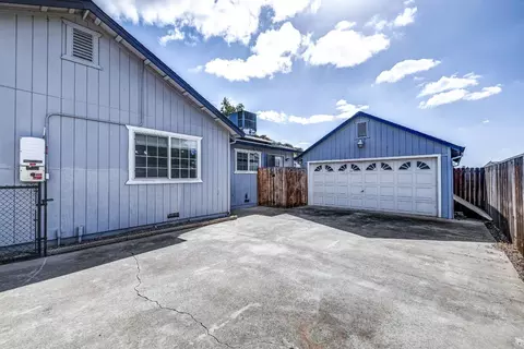 Exterior - 5712 E Jahant Rd, Galt, CA 95632 photo 3 of 9