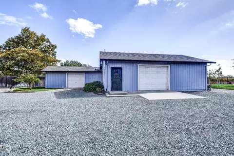 Exterior - 5712 E Jahant Rd, Galt, CA 95632 photo 6 of 9