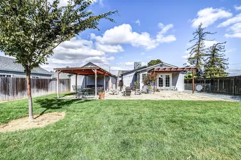 Exterior - 5712 E Jahant Rd, Galt, CA 95632 photo 4 of 9