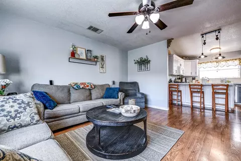 Living - 5712 E Jahant Rd, Galt, CA 95632 photo 1 of 3