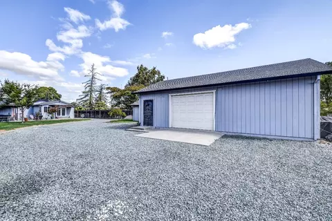 Exterior - 5712 E Jahant Rd, Galt, CA 95632 photo 7 of 9