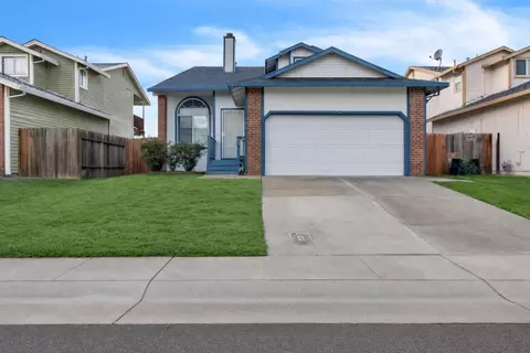 106 Creekside Cir, Sacramento, CA 95823