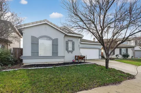 Exterior - 970 Monterey Way, Plumas Lake, CA 95961 photo 3 of 5