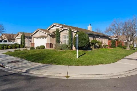 Exterior - 2005 Floral Ct, Modesto, CA 95356 photo 3 of 7
