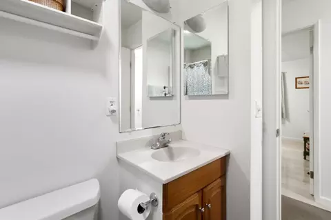 Bath - 2617 Loyola Dr, Davis, CA 95618 photo 2 of 2