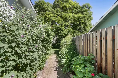 Exterior - 2617 Loyola Dr, Davis, CA 95618 photo 17 of 19