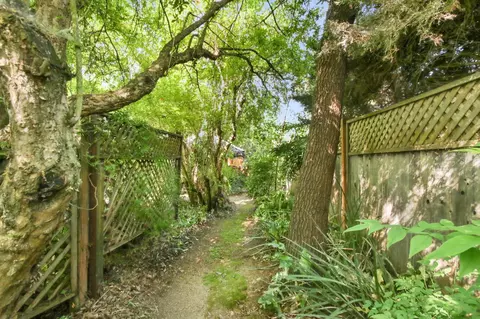 Exterior - 2617 Loyola Dr, Davis, CA 95618 photo 10 of 19