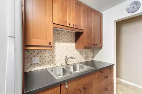 Kitchen - 2617 Loyola Dr, Davis, CA 95618 photo 3 of 6