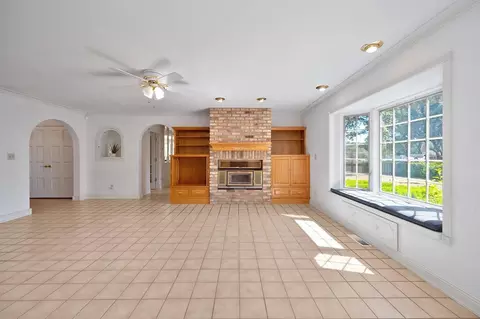 Living - 3557 Bankhead Rd, Loomis, CA 95650 photo 4 of 8