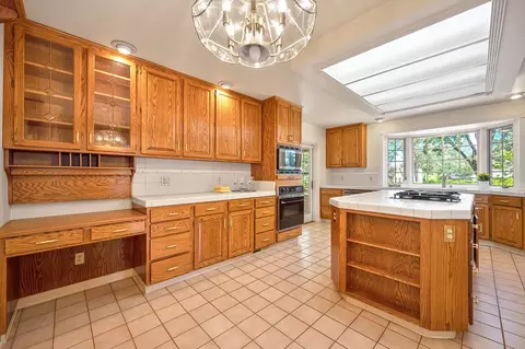Kitchen - 3557 Bankhead Rd, Loomis, CA 95650 photo 3 of 10