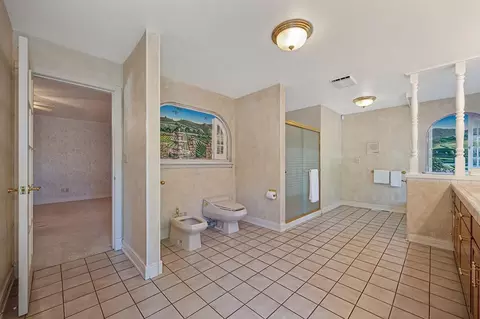 Bath - 3557 Bankhead Rd, Loomis, CA 95650 photo 4 of 6