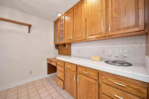 Kitchen - 3557 Bankhead Rd, Loomis, CA 95650 photo 5 of 10
