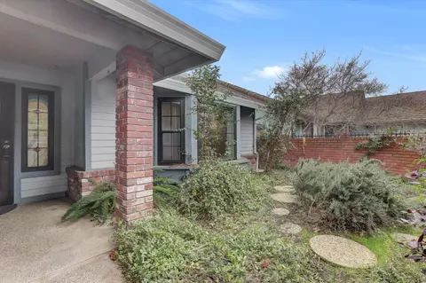 Exterior - 5316 Engle Rd, Carmichael, CA 95608 photo 3 of 11