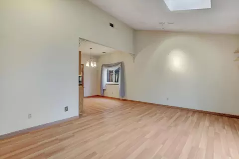 Living - 5316 Engle Rd, Carmichael, CA 95608 photo 1 of 7