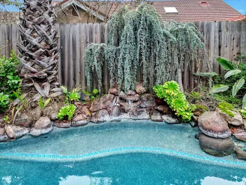 Exterior - 5316 Engle Rd, Carmichael, CA 95608 photo 8 of 11