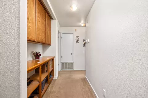 Entry Way - 1637 Fantasy Ct, Modesto, CA 95351 photo 3 of 3