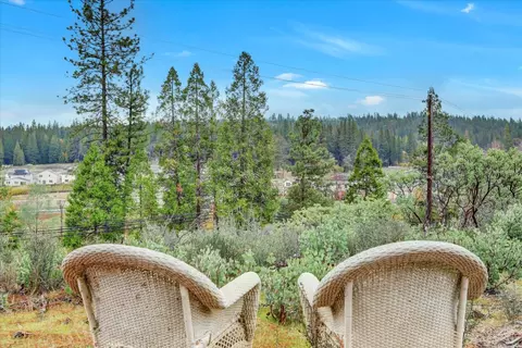 1349 Idaho Maryland Rd, Grass Valley, CA 95945