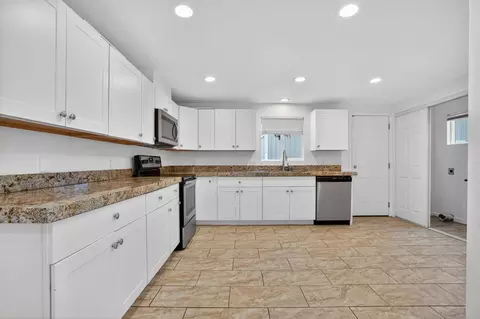 418 E Granger Ave, Modesto, CA 95350 photo 4