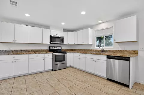 418 E Granger Ave, Modesto, CA 95350 photo 5