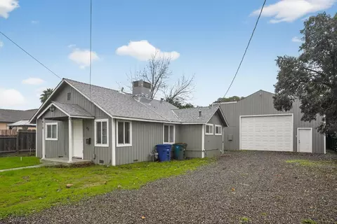 418 E Granger Ave, Modesto, CA 95350 photo 2