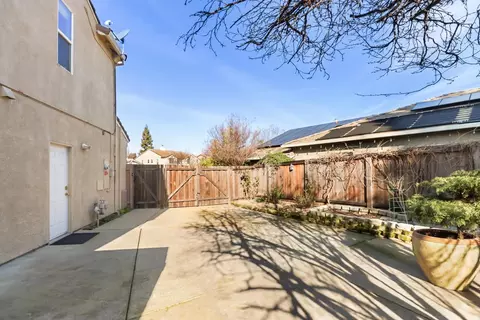 Exterior - 6213 Canvasback Ct, Rocklin, CA 95765 photo 13 of 18