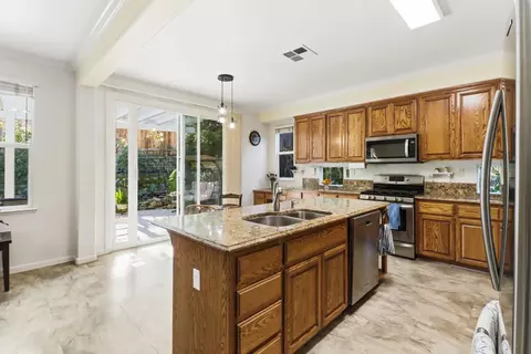 Kitchen - 6213 Canvasback Ct, Rocklin, CA 95765 photo 3 of 5