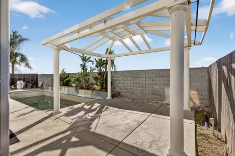 Exterior - 1530 Maryclair Dr, Olivehurst, CA 95961 photo 3 of 8