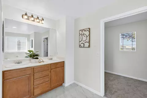 Entry Way - 1530 Maryclair Dr, Olivehurst, CA 95961 photo 17 of 18