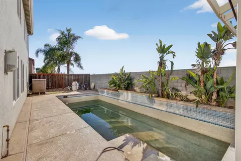 Exterior - 1530 Maryclair Dr, Olivehurst, CA 95961 photo 5 of 8
