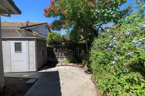 2123 Spring Blossom Ln, Turlock, CA 95382 photo 30