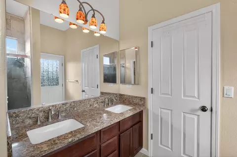 Bath - 9601 Stablegate Rd, Wilton, CA 95693 photo 12 of 13