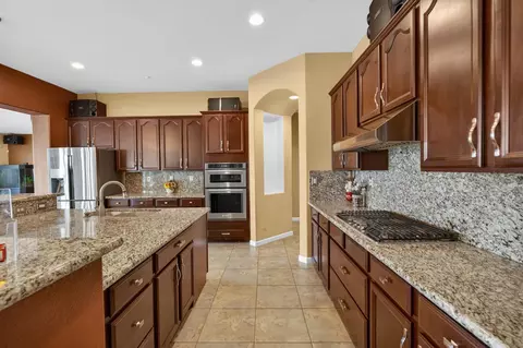 Kitchen - 9601 Stablegate Rd, Wilton, CA 95693 photo 6 of 10