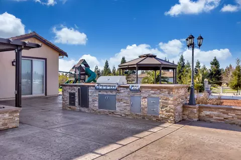 Exterior - 9601 Stablegate Rd, Wilton, CA 95693 photo 14 of 19