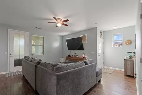 140 Ivy Ave #A5, Patterson, CA 95363