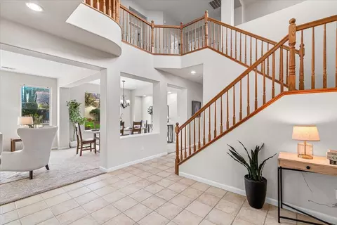 Entry Way - 544 Glenbriar Cir, Tracy, CA 95377 photo 4 of 12