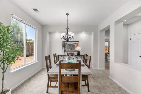 Dining - 544 Glenbriar Cir, Tracy, CA 95377 photo 1 of 6