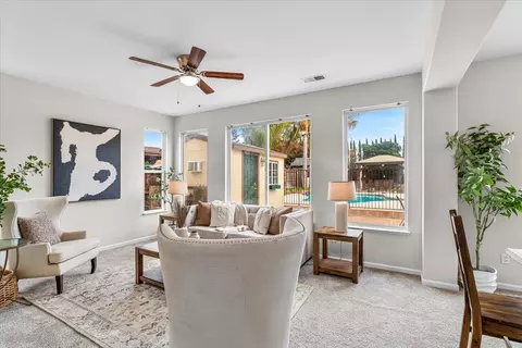 Living - 544 Glenbriar Cir, Tracy, CA 95377 photo 1 of 5