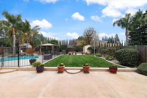 Exterior - 544 Glenbriar Cir, Tracy, CA 95377 photo 8 of 22