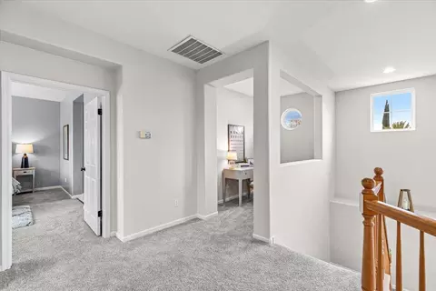 Entry Way - 544 Glenbriar Cir, Tracy, CA 95377 photo 9 of 12