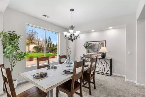 Dining - 544 Glenbriar Cir, Tracy, CA 95377 photo 3 of 6