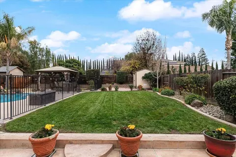 Exterior - 544 Glenbriar Cir, Tracy, CA 95377 photo 9 of 22