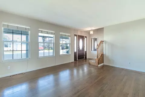 Living - 1250 Slayton Dr, Manteca, CA 95336 photo 2 of 4