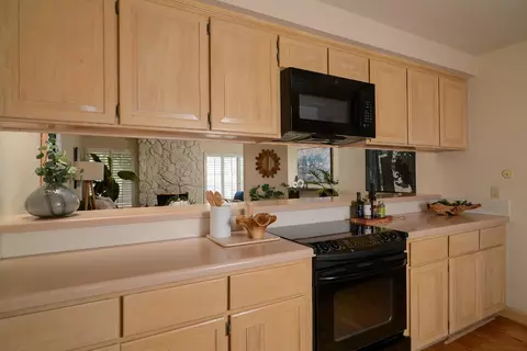 Kitchen - 44740 Garden Ct, El Macero, CA 95618 photo 3 of 3