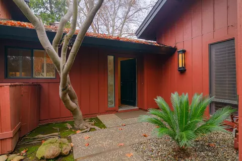 Exterior - 44740 Garden Ct, El Macero, CA 95618 photo 2 of 6
