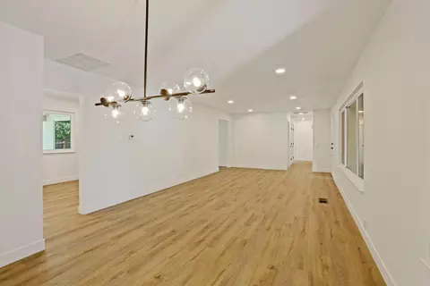 Living - 2629 Marblehead Cir, Modesto, CA 95355 photo 3 of 7