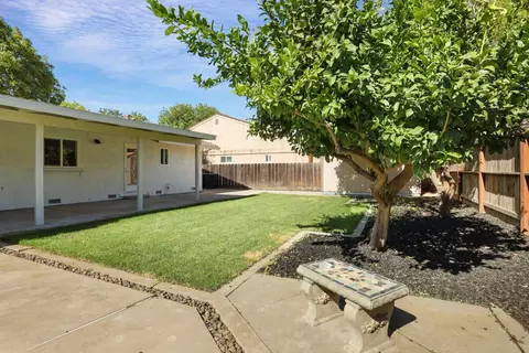 Exterior - 2629 Marblehead Cir, Modesto, CA 95355 photo 7 of 8