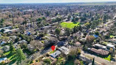 View/Area - 709 A St, Davis, CA 95616 photo 7 of 9