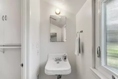 Bath - 709 A St, Davis, CA 95616 photo 6 of 6