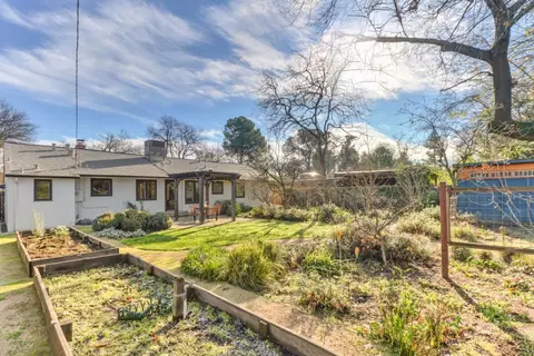 Exterior - 709 A St, Davis, CA 95616 photo 17 of 24